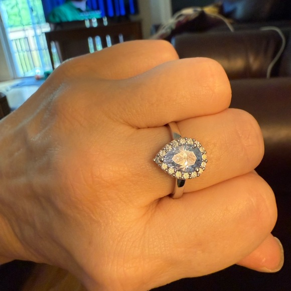 Sterling Silver and Blue Teardrop Ring - Picture 2 of 8